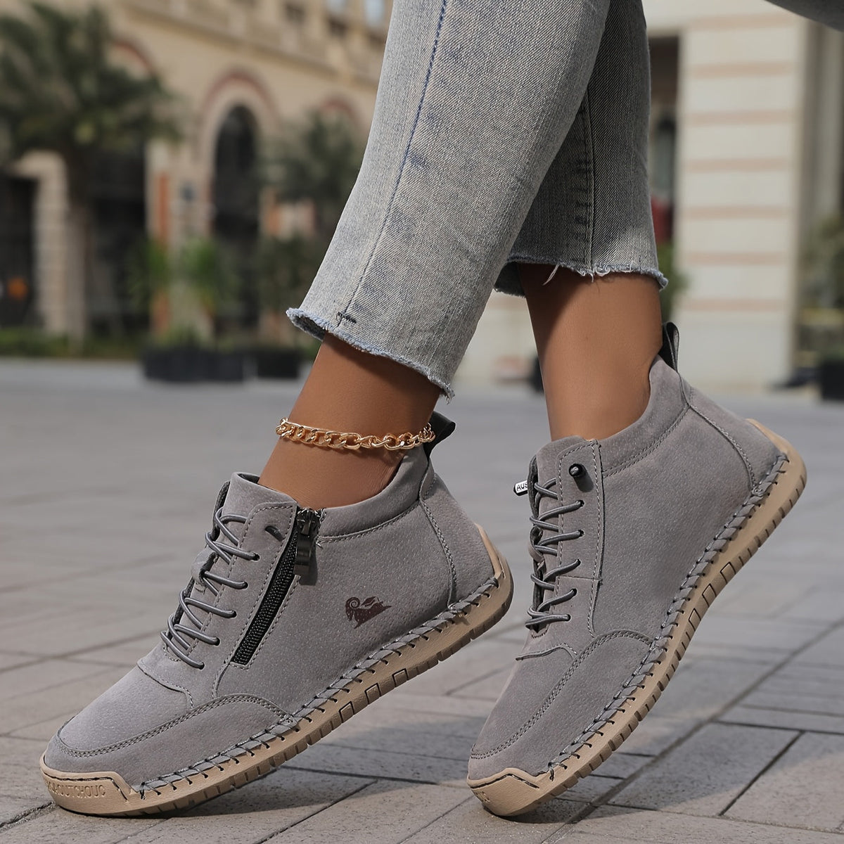 Mila – Comfortable Orthopedic Sneakers with Zipper