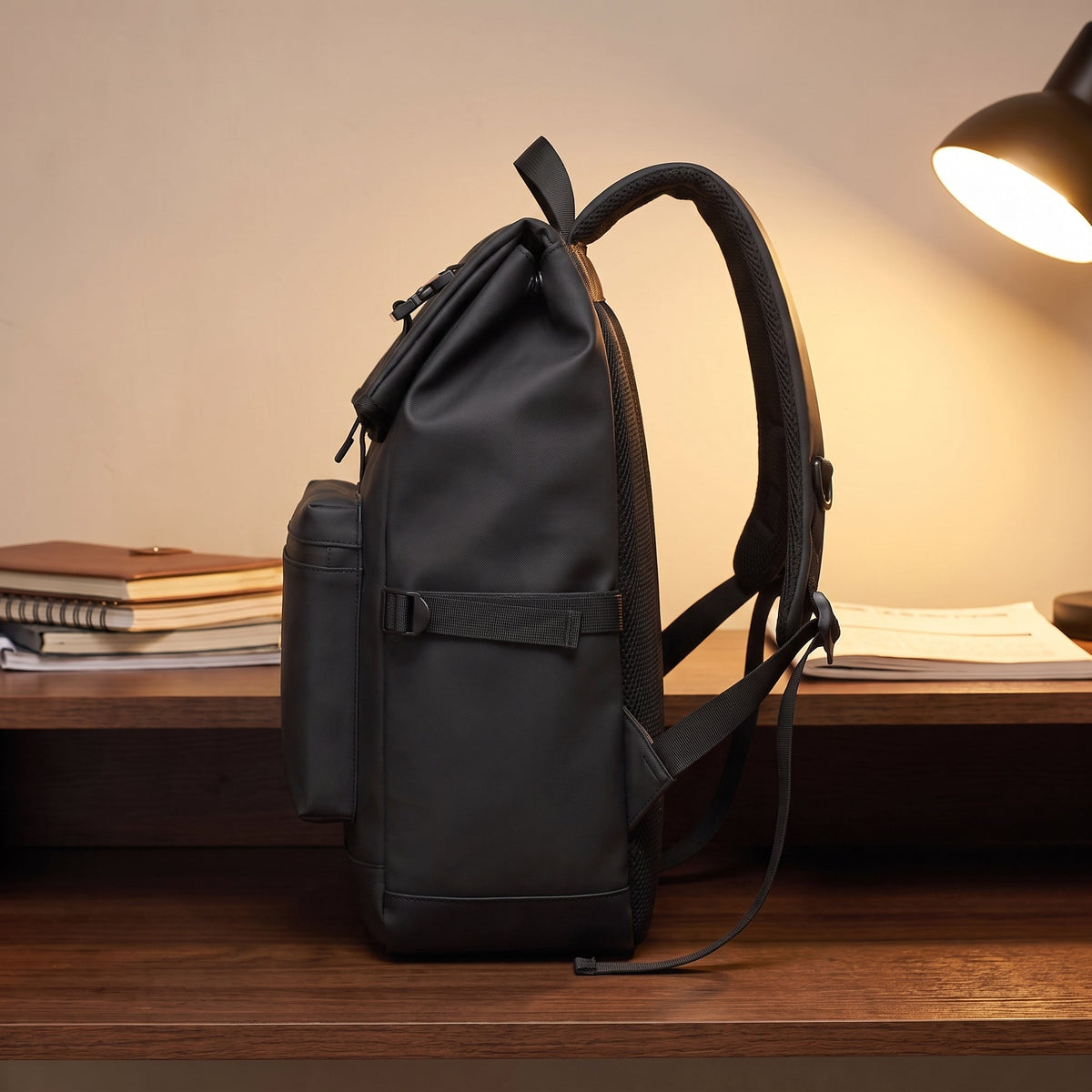 BUCKLE CLOSURE BACKPACK