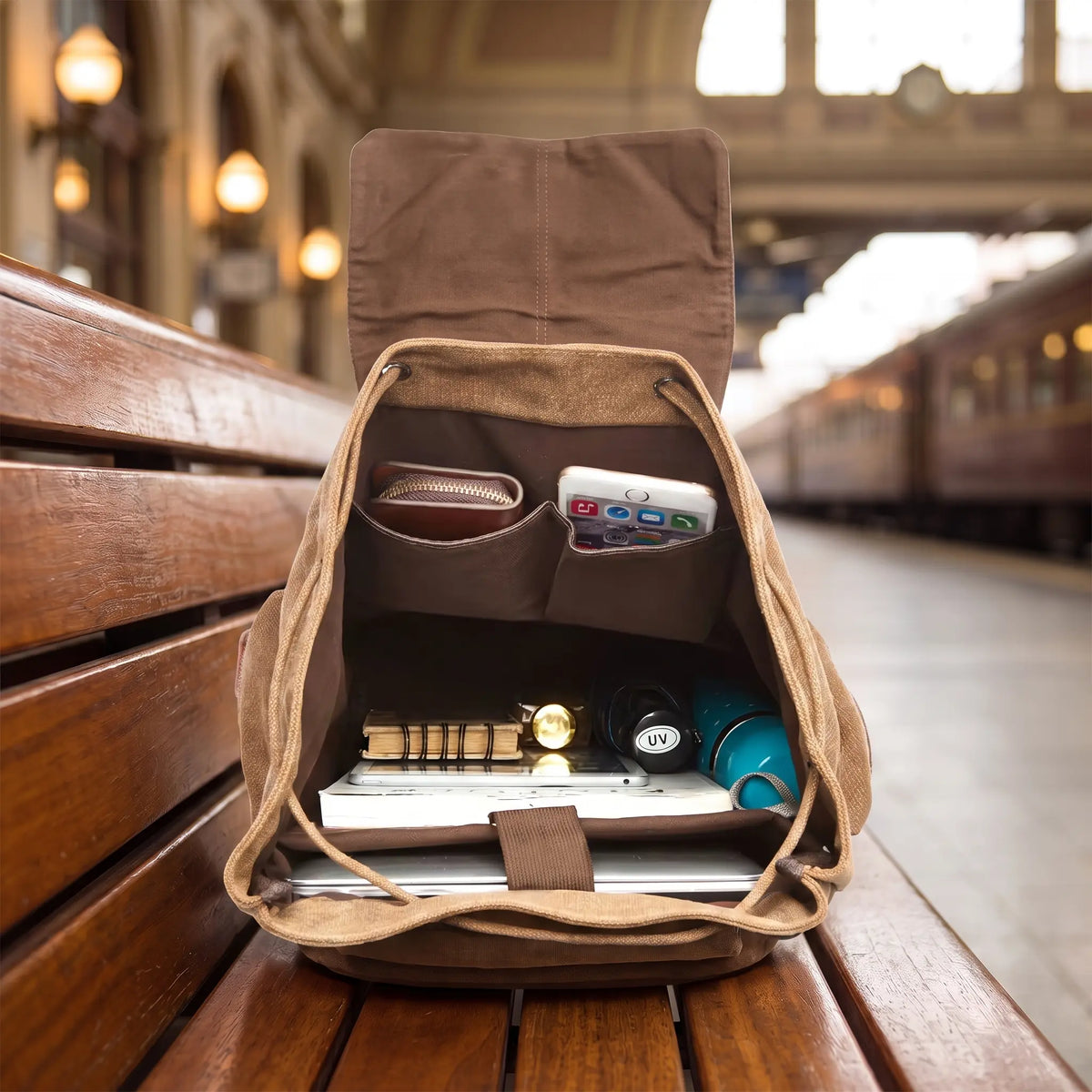 EXPLORER CANVAS BACKPACK
