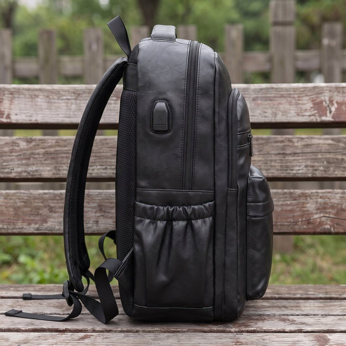SLEEK LEATHER LAPTOP BAG